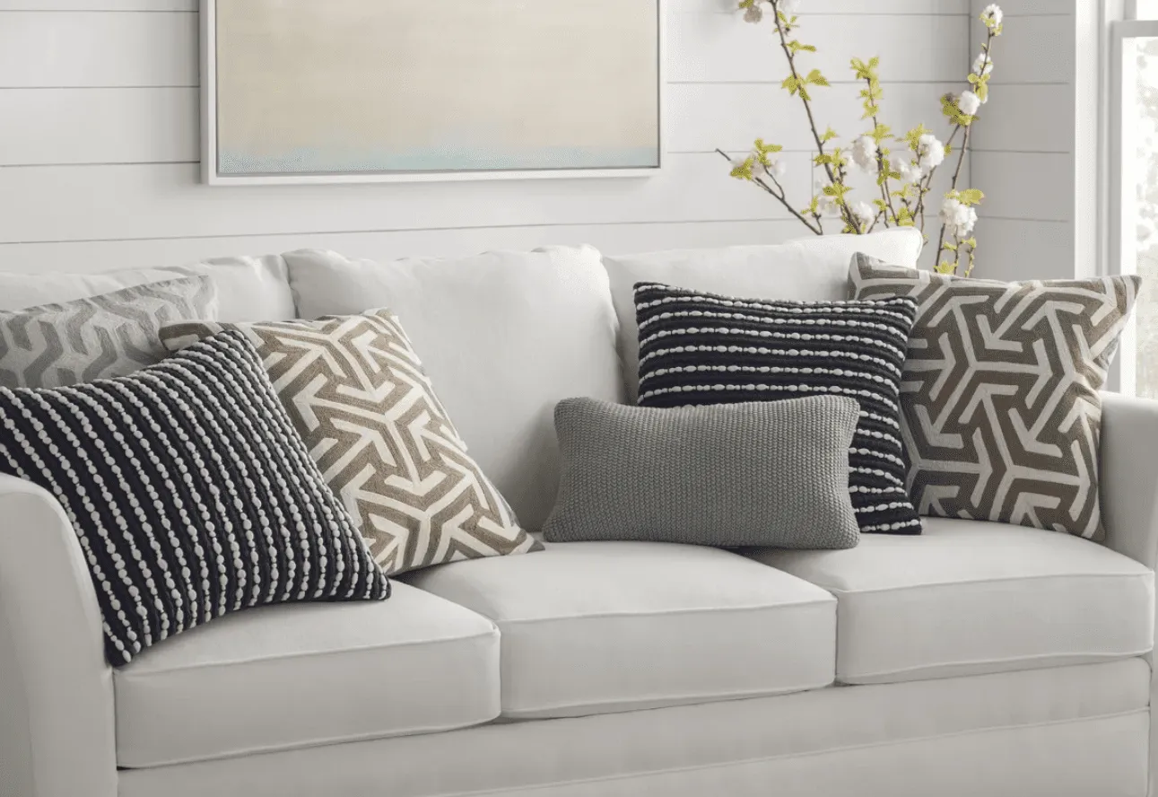 Why Throw Pillows Are Necessary for a Couch for Decoration