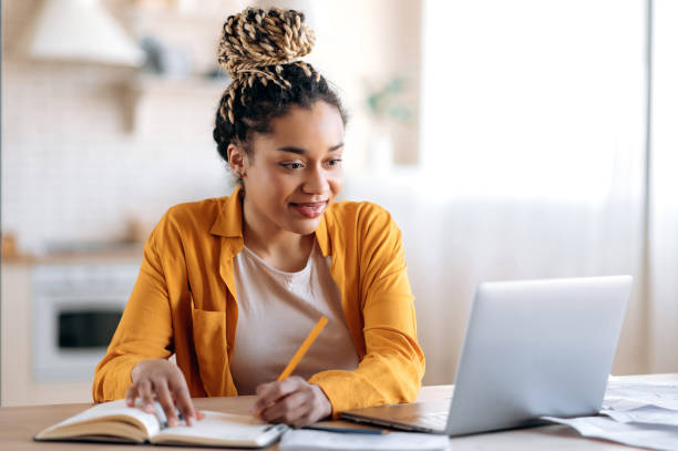 Buy Dissertation vs. Write Your Own: Pros and Cons