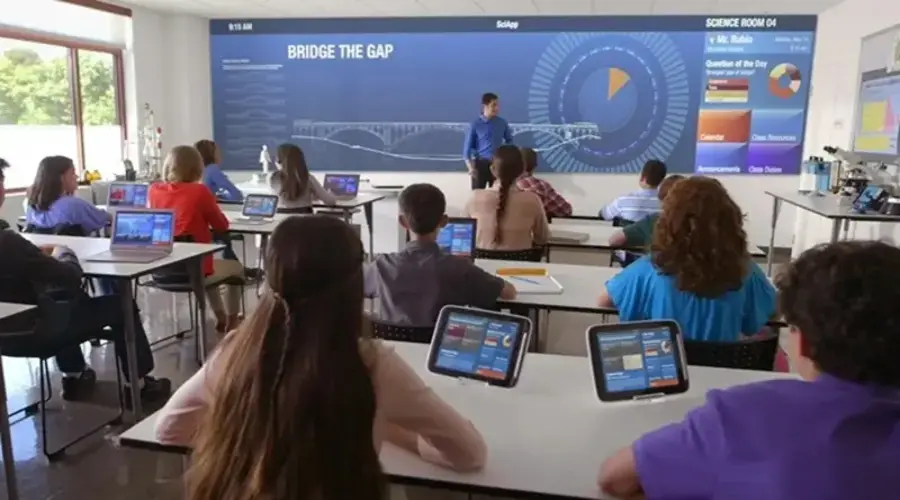 How Technology Is Transforming Classrooms in the UK