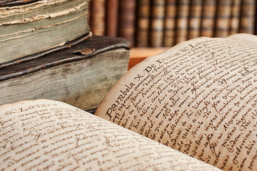 How Does English Literature Shape Critical Thinking in University Students?