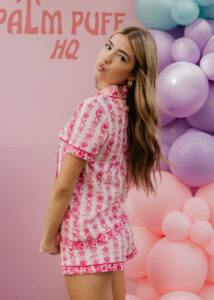 Pink Palm Puff: The Trendy Statement of Comfort and Style