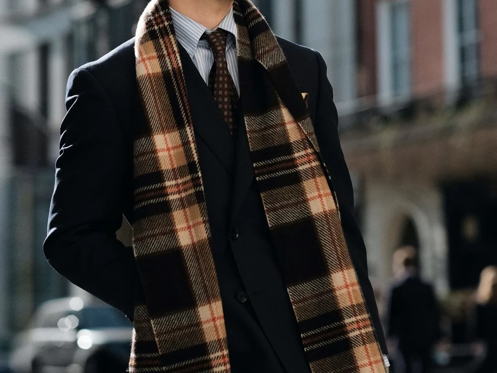 The Ultimate Cashmere Wool Scarf Guide: Luxury You Can Wear